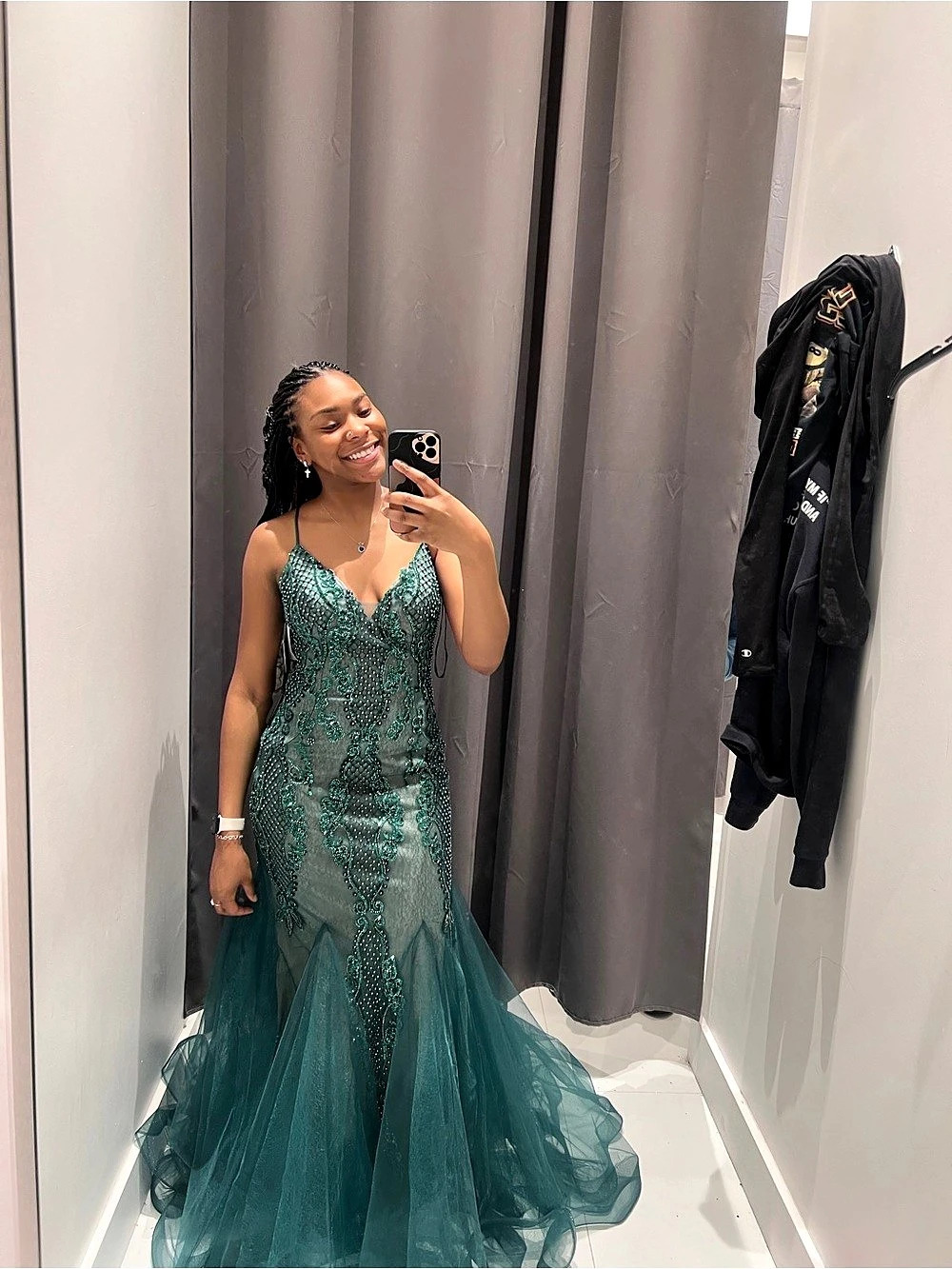 Prom dress - Picture 1 of 6
